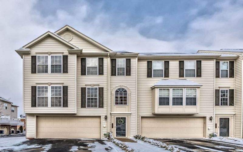 501 Garden Way | Wexford