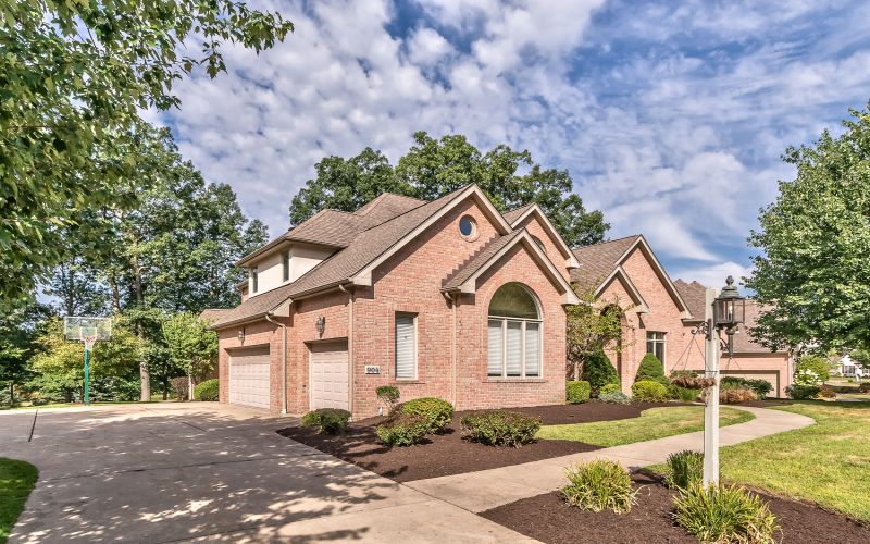 904 Black Oak Court Treesdale Golf Community Gibsonia PA, 15044