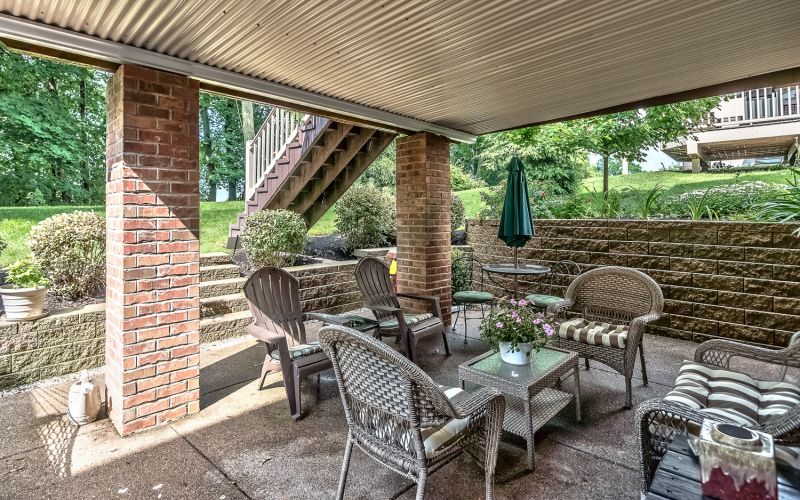 611 Fairgate Drive Village at Pine Townhome Wexford PA, 15090