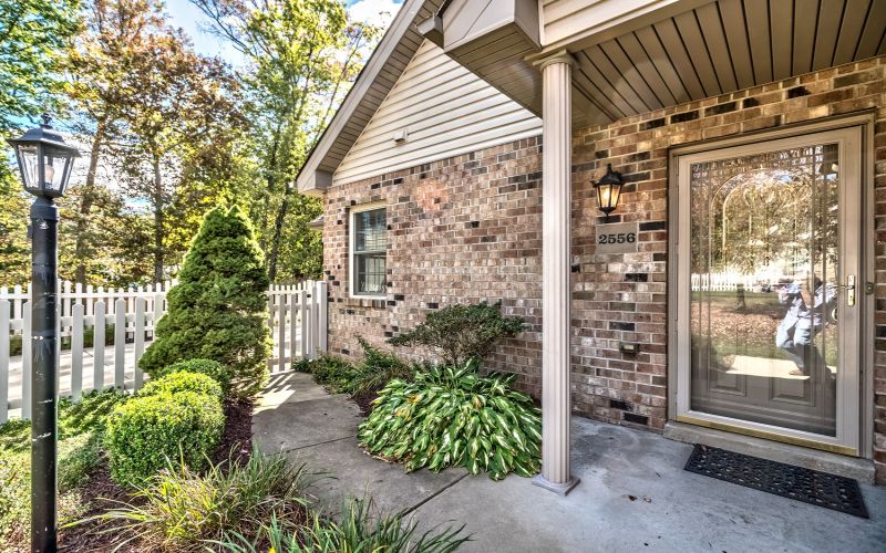 2556 Red Oak Court Twelve Oaks of Hampton Township Allison Park PA, 15101