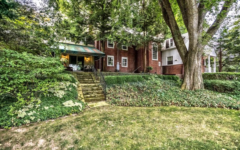 4435 Mount Royal Boulevard Hampton Township Schools Allison Park PA, 15101