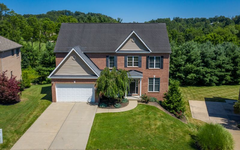 216 Dorsay Valley Dr | Cranberry Twp