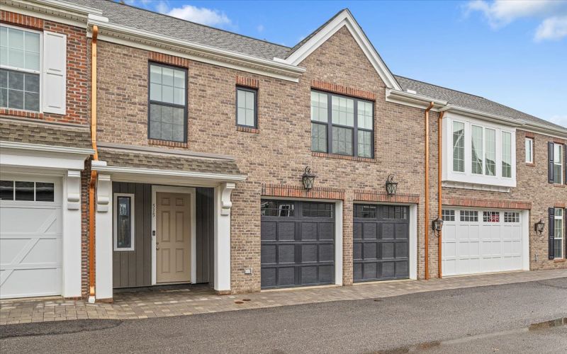 515 Rodney Ln Unit 201 | Cranberry Township